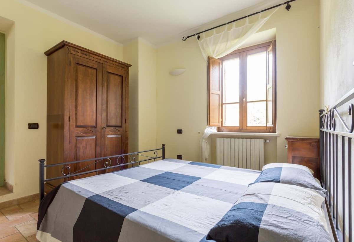 Casa Ridente Nella Valle Del Menotre Con Giardino 팔레 외부 사진