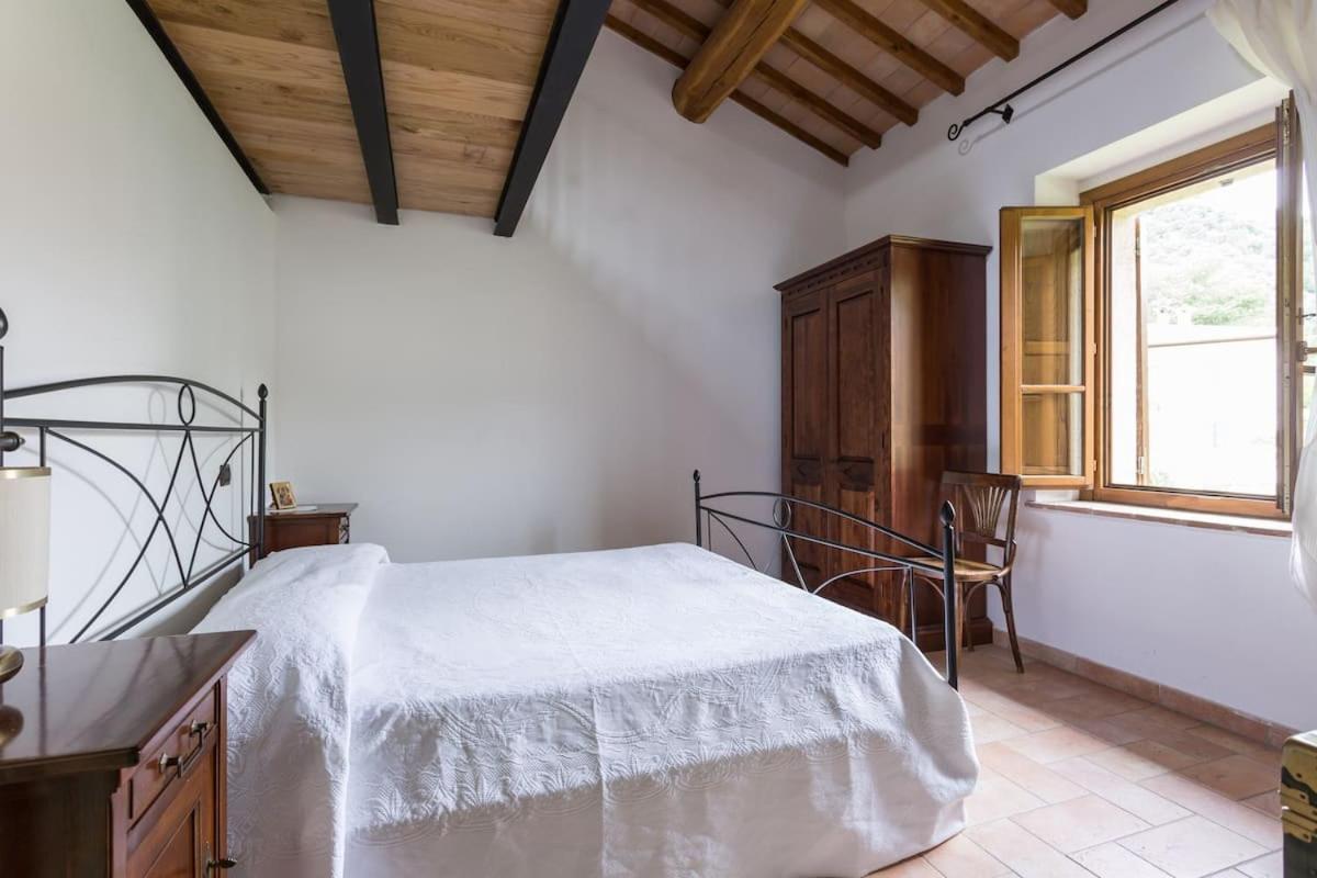 Casa Ridente Nella Valle Del Menotre Con Giardino 팔레 외부 사진